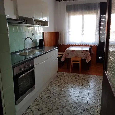 11 Ulica Drage Gervaisa * Crikvenica