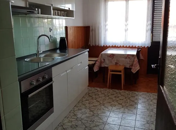 11 Ulica Drage Gervaisa * Crikvenica